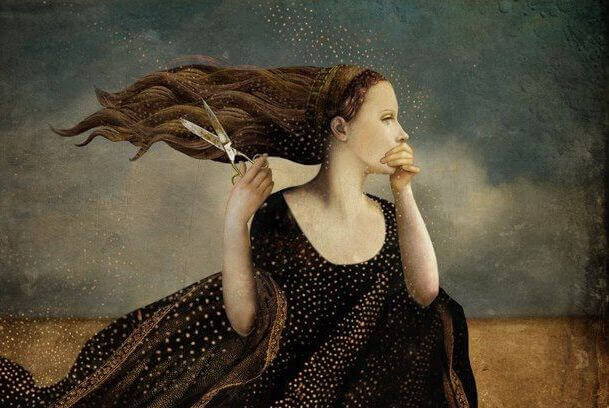 kvinne holder for munnen sin og klipper haret sitt