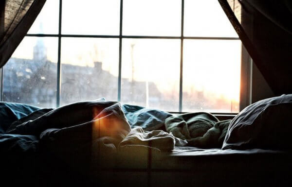 Vanskelig å komme seg opp hvis du har depresjon