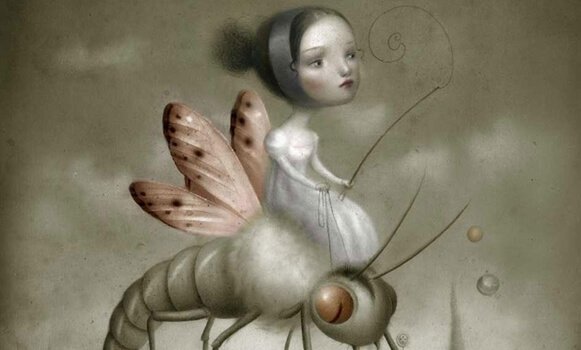 En jente i en fantasiverden som rir på et insekt med vinger
