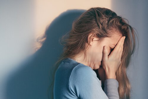 negative mennesker lever i frustrasjon