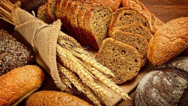 Brød og korn med gluten som er blant de verste matvarene for hjernen din