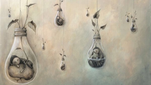 Franzesca Dafne: Mennesker i hengende lyspærer