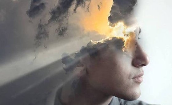 en mann som vurderer livet og verden