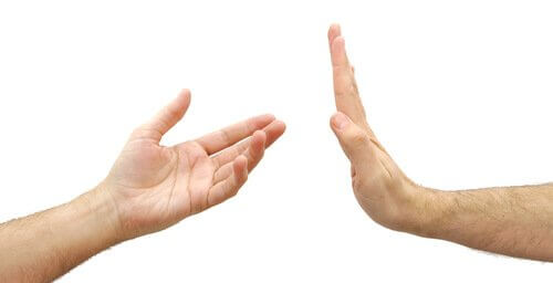 Hånd sier nei: Å tenke på deg selv er ikke egoistisk.