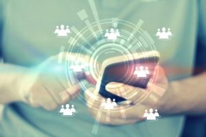 Virale nyheter: hvordan vi blir manipulert