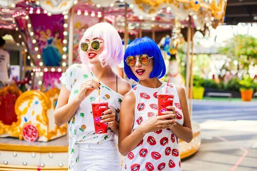 Kvinner har kledd seg ut og vil ikke føle skam