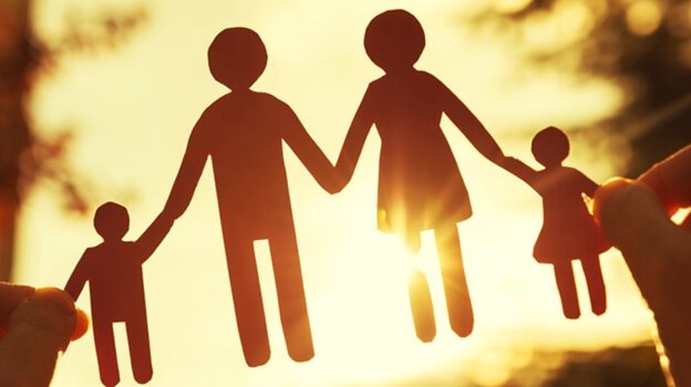 et papirutklipp av en familie