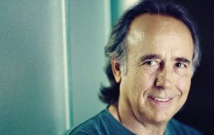 10 sitater fra Joan Manuel Serrat for en verden i krise