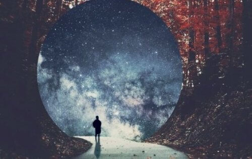 Person går mot univers