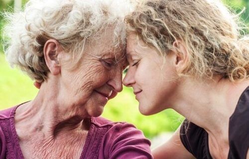 Hvordan kan vi hjelpe en eldre person med tristhet?