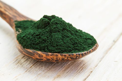 Skje med spirulina.