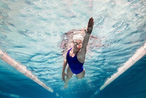 svømming kvinne