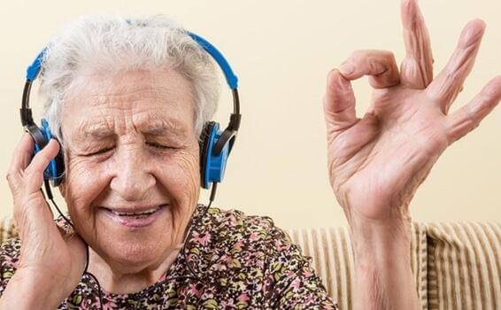 Musikk og Alzheimers: en oppvåkning av emosjoner