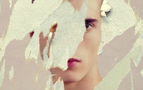 Revet opp bilde av person