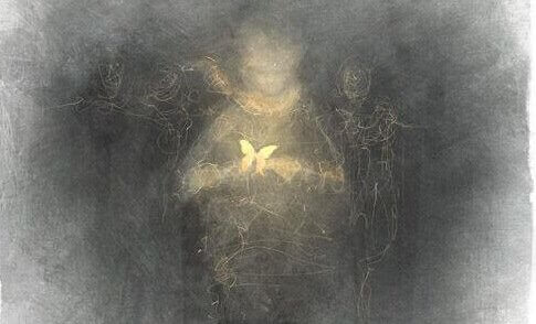 Person med sommerfugl