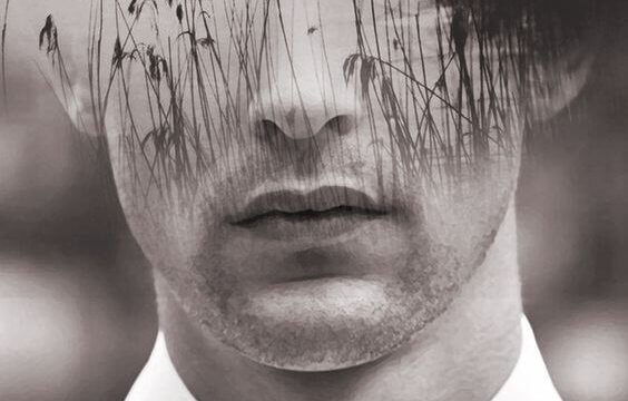 mann tenker på kjærlighet