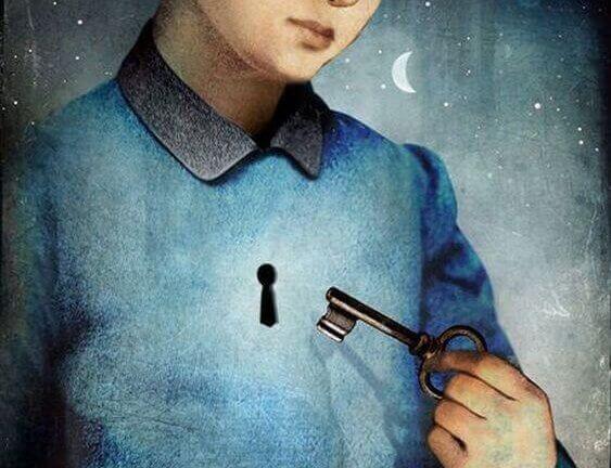 ung mann med lås i brystet og nøkkel i hånden