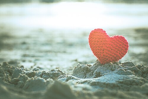 hjerte i sanden