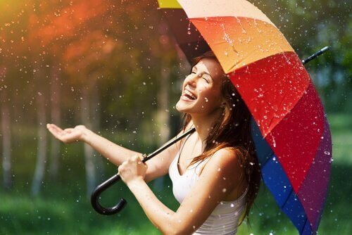 Jente i regn