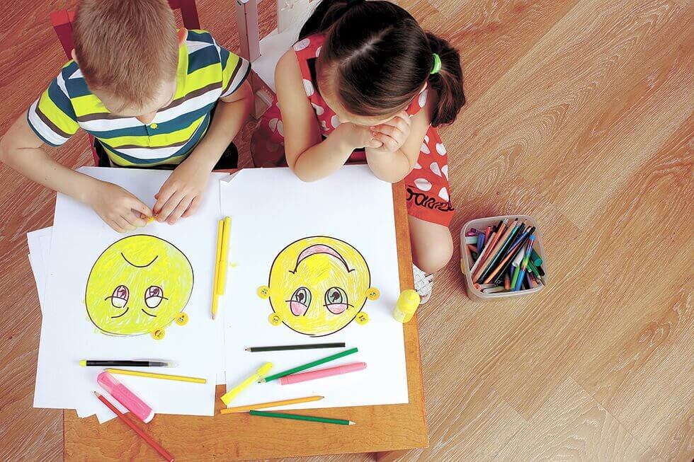 Barn tegner følelser