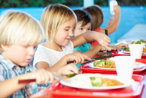 Det finnes mange sunne alternativer i skolens kantine.