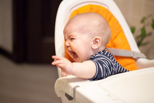 baby gråter