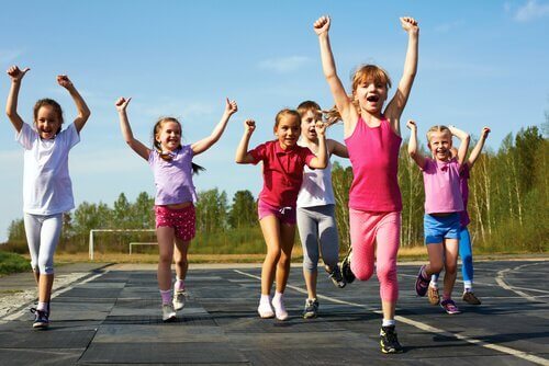 Hvorfor bør barn holde på med en sport?