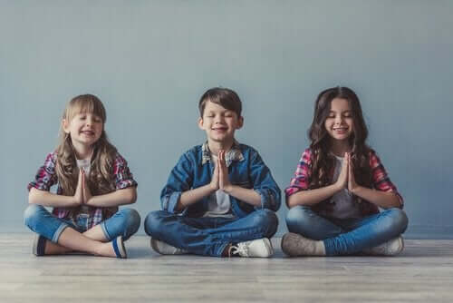 Lære barn å meditere.