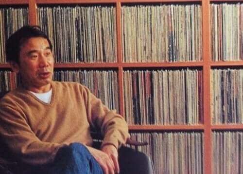 Murakami med vinyl.
