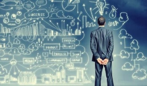 Mann ser på statistikk