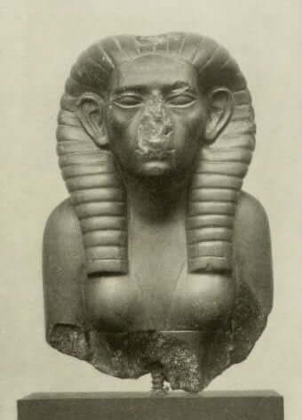 En statue av Sobekneferu