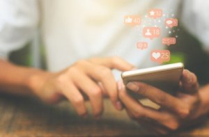 Det oppløste egoet i sosiale medier som Instagram