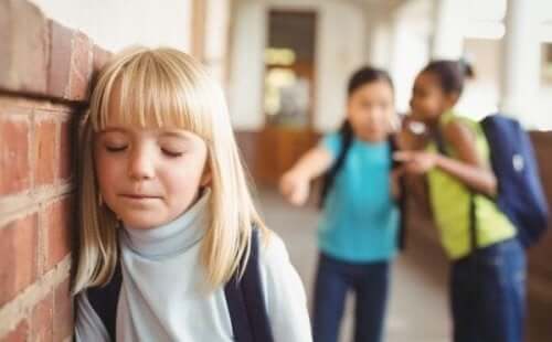 Jente blir mobbet på skolen