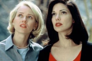 Mulholland Drive: En labyrint av lys og skygge i sinnet