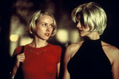 Naomi Watts og Laura Elena Harring i Mulholland Drive.
