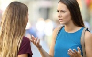 Passiv-aggressive venner og hvordan du håndterer dem