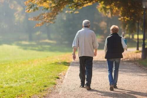 Fysisk aktivitet er viktig for eldre mennesker. 