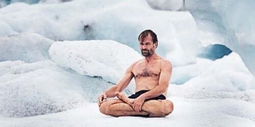 Metoden til Wim Hof er vanskelig å utføre.