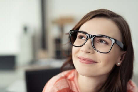 En kvinne med et positivt tankesett.