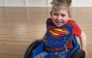 Noah Wall, historien om barnet med hjernevekst