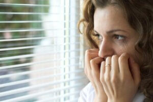 Les alt om symptomene på agorafobi