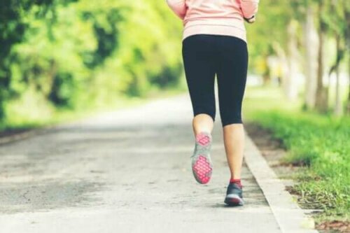 En person som jogger.