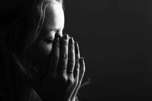 En person som gråter.