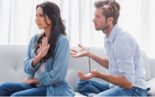 Par som kommuniserer dårlig.