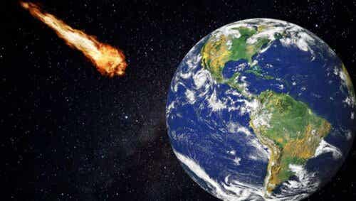 Meteor på vei mot jorden.