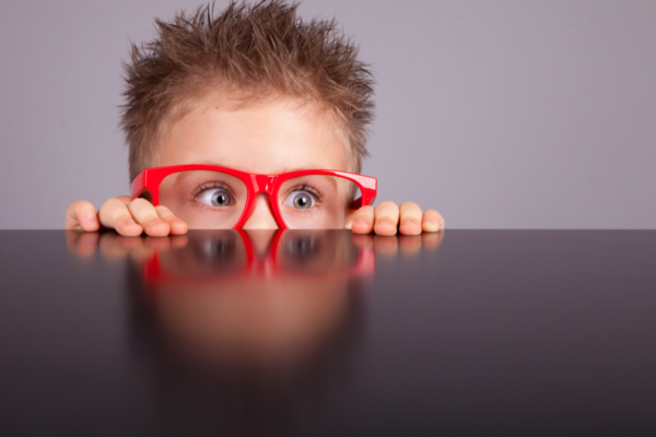 Vitenskapen hevder at barn oppfatter stimuli som voksne ikke ser