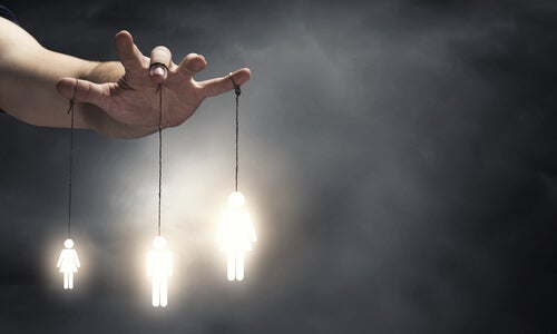 To former for kontroll: hard og myk makt