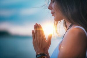Effektene av kollektiv meditasjon på samfunnet