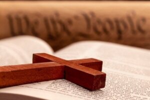 Teofobi eller frykt for religion: Symptomer, årsaker og behandling