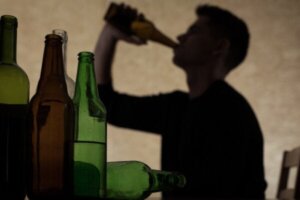 Er det trygt å blande alkohol og alprazolam (Xanax)?
